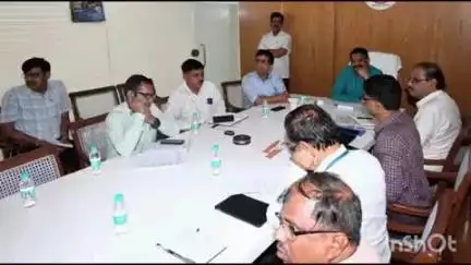 राळेगाव: मुंबई येथील मंत्रालयात आदिवासी विकास मंत्री तथा आमदार अशोक उईके यांच्या उपस्थितीत आढावा बैठक संपन्न