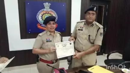 धमधा: SP विजय अग्रवाल ने ऑपरेशन तलाश की समीक्षा की, जिले में उत्कृष्ट कार्य करने वाले थाना प्रभारियों को किया सम्मानित