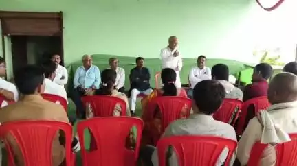 तुमसर: तालुक्यातील साई सेलिब्रेशन हॉल तुडका येथे भाजपच्या वतीने आणीबाणी दिवस साजरा
