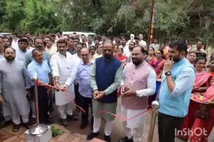 चंद्रपूर: आमदार किशोर जोरगेवार यांच्या संकल्पनेतून 'अम्मा कि पढ़ाई' उपक्रमाचा डॉ. बाबासाहेब आंबेडकर महाविद्यालयात शुभारंभ