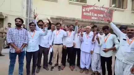 અંજાર: કે.કે.એમ.એસ ગર્લ્સ સ્કુલની બહાર ગ્રામ પંચાયત ચૂંટણીના પરિણામ દરમિયાન મામલો ગરમાયો જાણો શું છે અહેવાલ