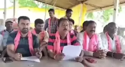 ఎల్లారెడ్డి: బిఆర్ఎస్ ప్రభుత్వాన్ని నిందిస్తే ఊరుకునే ప్రసక్తి లేదు: ఎల్లారెడ్డిలో ఎల్లారెడ్డి పట్టణ బిఆర్ఎస్ పార్టీ అధ్యక్షులు సతీష్