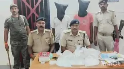 बरहट: मलयपुर बस्ती से शराब की डिलीवरी करने जा रहे 2 युवकों को पुलिस ने 24 लीटर देसी शराब के साथ किया गिरफ्तार