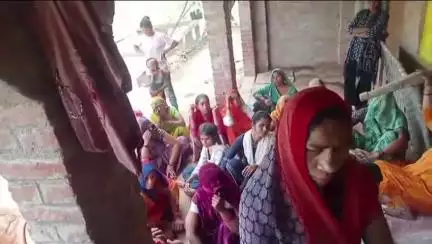 सिकंदरा: जमौरा गांव में बीमार भाई को देखने जा रही बुजुर्ग महिला से बाइक सवारों ने छीनें नगदी व आभूषण, पुलिस ने किया इनकार
