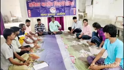 अररिया: वैशाली में आयोजित चार दिवसीय प्रदेश अभ्यास वर्ग में अभाविप के दर्जनों सदस्य अररिया से रवाना