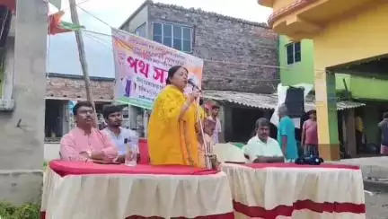 কুলতলি: ভারতীয় জনতা পার্টির জয়নগর সাংগঠনিক জেলার পক্ষ থেকে কেল্লা বাজারে অনুষ্ঠিত হলো পথসভা