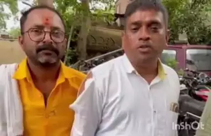 अकोट: चोहट्टा बाजार येथे रुग्णवाहिका चालकाला कुत्रा मालकाची बेदम मारहाण;रुग्णवाहिकेतील रुग्ण दगावला