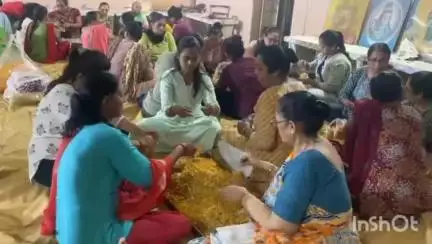 પેટલાદ: અંબામાતા વિસ્તારમાં હજારો રથયાત્રિકોને પ્રસાદી અપાશે, મહિલા કાઉન્સિલર સહિત મહિલાઓ કામગીરીમાં જોડાયા