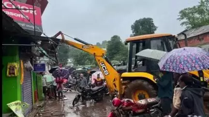 କୋରାପୁଟ ସହର: କୋରାପୁଟ ପୈାର ପରିଷଦର ଗୁଣ୍ଡିଚା ମନ୍ଦିର ଛକ ଠାରୁ ଟ୍ରାଫିକ ଛକ ପର୍ଯ୍ୟନ୍ତ ଜବର ଦଖଲ ଉଛେଦ
