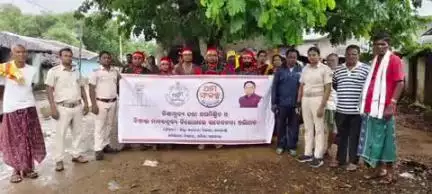 କେସିଙ୍ଗା: କେସିଙ୍ଗା ବ୍ଲକ ଅଞ୍ଚଳରେ ପାଲା,ଘୁମୁରା, ଓ ନାଚଗୀତ ଅଭିନୟ ଦ୍ୱାରା ମଦ ବିଷାକ୍ତ ମାଦକ ଦ୍ରବ୍ୟ ଠାରୁ ଦୂରେଇ ରହିବାକୁ ସଚେତନ କଲା ଅବକାରୀ ବିଭା