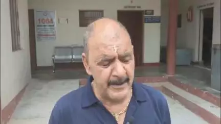 कांडा: कांडेकन्याल गांव निवासी हेम चन्द्र कांडपाल, जो 2009 से आपदा पीड़ित हैं, ने इच्छा मृत्यु या आत्मदाह की चेतावनी दी