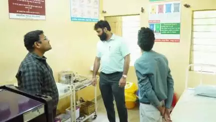 जशपुर: कलेक्टर ने प्राथमिक स्वास्थ्य केंद्र कस्तूरा का किया निरीक्षण, स्वास्थ्य सुविधाओं की जानकारी ली
