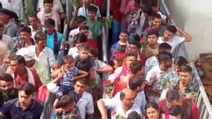 सीकर: रींगस से खाटू श्याम जी तक श्रद्धा का उमड़ा सैलाब, अमावस्या पर लाखों श्रद्धालुओं ने किया दर्शन