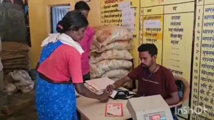 अंबिकापुर: सरगुजा जिले में सर्वर नहीं होने से राशन कार्ड धारी हितग्राहियों का ई केवायसी नहीं होने से लोग परेशान#jansamasya