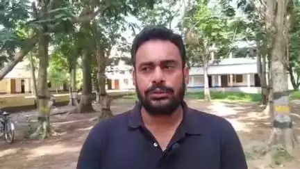 শালবনি: ইসরাইল থেকে দেশে ফিরলেও  এখনো বাড়িতে পৌঁছয়নি শালবনির অনিরুদ্ধ, নিরাপদে বাড়ি ফিরুক চাইছেন সকালেই