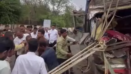 जळगाव: दुरदर्शन टॉवर समोर भीषण अपघातात ट्रकचालकाच्या मृत्यू प्रकरणी एमआयडीसी पोलीस ठाण्यात गुन्हा दाखल