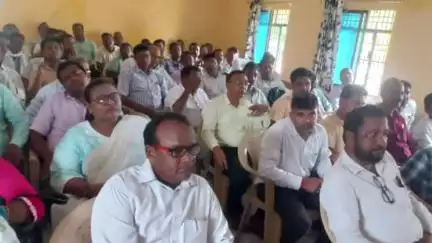 नौतनवा: लक्ष्मीपुर बीआरसी में संचारी रोग नियंत्रण और दस्तक अभियान को सफल बनाने की रणनीति बनी