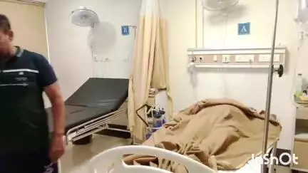 हापुड़: दिल्ली रोड स्थित अस्पताल में इलाज के दौरान बुजुर्ग महिला की मौत, परिजनों ने डॉक्टर पर लापरवाही का आरोप लगाकर किया हंगामा