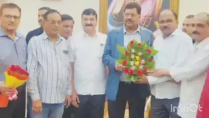 अमरावती: सर्वोच्च न्यायालयाचे न्यायमूर्ती भूषण गवई यांचे अमरावती जिल्हा कॉन्ट्रॅक्टर असोसिएशन यांच्या वतीने स्वागत