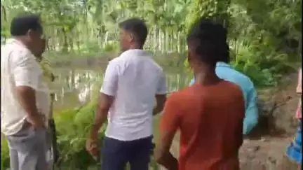 দিনহাটা ২: সীমান্ত গ্রাম ছোট গারালঝোড়ার বেহাল রাস্তা ও কালভার্ট সংস্কারের দাবি স্থানীয়দের #jansamasya