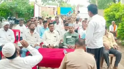 ಔರಾದ್: ಮೊಹರಮ್ ಹಬ್ಬದ ಸಂದರ್ಭದಲ್ಲಿ ಶಾಂತಿ, ಸುವ್ಯವಸ್ಥೆ ಕಾಪಾಡಲು ಸಹಕರಿಸಿ; ಸಂತಪೂರನಲ್ಲಿ ಪಿಎಸ್ಐ ನಂದಕುಮಾರ ಮುಳೆ ಮನವಿ