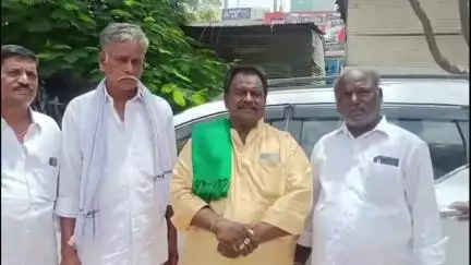 ಕುರುಗೊಡು: ಮುನಿರಾಬಾದ್‌ನಲ್ಲಿ ತುಂಗಭದ್ರಾ ನೀರಾವರಿ ಸಲಹಾ ಸಮಿತಿ ಸಭೆ ನಡೆಯಲಿ: ನಗರದಲ್ಲಿ ರೈತ ಸಂಘ ಆಗ್ರಹ