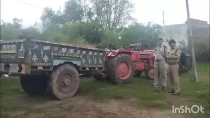 कुलपहाड़: खनिज विभाग और पुलिस की संयुक्त टीम ने कनकुआ के पास अवैध बालू से भरा ट्रैक्टर पकड़ा