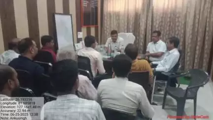 गौरीगंज: गौरीगंज जिला कृषि अधिकारी कार्यालय में किसानों को निर्धारित दर पर गुणवत्तायुक्त उर्वरक उपलब्ध कराने हेतु की गई बैठक