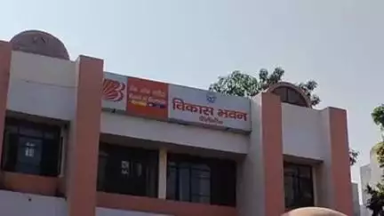 बिलासपुर: पंचायती राज विभाग के सफाई कर्मचारियों के विरोध के बाद महेश राठौर की तैनाती का आदेश हुआ निरस्त