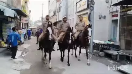 बरेली: मोहर्रम को लेकर बरेली पुलिस अलर्ट, सुरक्षा व्यवस्था का जायजा लेने के लिए सड़कों पर उतरे डीएम और एसएसपी