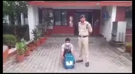 ऋषिकेश: कैलाश गेट के पास ऋषिकेश पुलिस ने शराब तस्करी के आरोप में एक अभियुक्त को किया गिरफ्तार