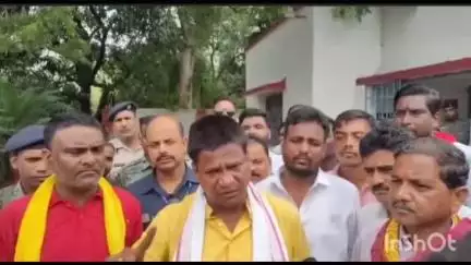 बाघमारा/कतरास: खरखरी हिलटॉप कोलियरी विवाद में धनबाद सांसद ढुल्लू महतो रैयतों के हक में गरजे