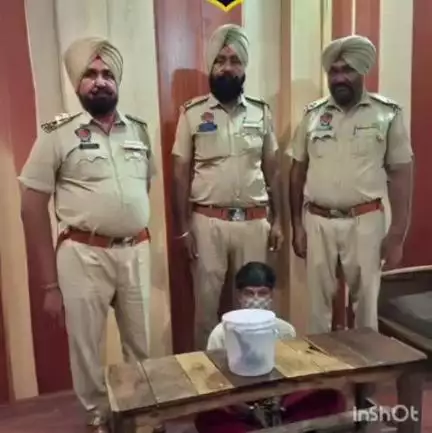 ਤਰਨਤਾਰਨ: ਥਾਣਾ ਸਿਟੀ ਤਰਨ ਤਾਰਨ ਦੀ ਪੁਲਿਸ ਨੇ 1 ਵਿਅਕਤੀ ਨੂੰ ਕਾਬੂ ਕਰਕੇ 12 ਗ੍ਰਾਮ ਹੈਰੋਇਨ ਅਤੇ ਇੱਕ ਦੇਸੀ ਕੱਟਾ ਕੀਤਾ ਬਰਾਮਦ