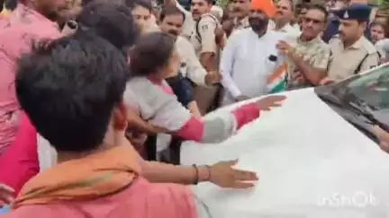 राघोगढ़: धरनावदा गांव में जहरीली गैस से दम घुटकर 5 की मौत, श्रद्धांजलि देने पहुंचे मंत्री को लोगों ने घेरा