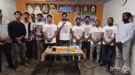 कसमार: सड़क दुर्घटनाओं से मवेशियों को बचाने के लिए श्री सनातनी सेना ने करहरिया में की पहल