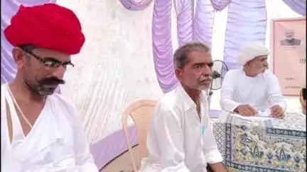 रेवदर: रेवदर के गुलाबगंज गांव में पंडित दीनदयाल उपाध्याय अंत्योदय संबल शिविर का आयोजन, जिला प्रमुख प्रधान रहे मौजूद