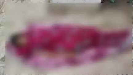 সিউড়ি ১: অনন্তপুর গ্রামে নিজের বাড়িতে গলায় ফাঁস দিয়ে আত্মঘাতী যুবতীর মৃতদেহর ময়না তদন্ত করানো হলো সিউড়ি সদর হাসপাতালে