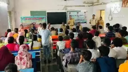 తనకల్లు లో మాదకద్రవ్యాలుపై విద్యార్థులకు అవగాహన కల్పించిన ఎక్సైజ్ అధికారులు
