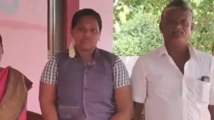 சாத்தான்குளம்: நான் முதல்வன் திட்டத்தில் பயிற்சி பெற்ற கொம்மடிக்கோட்டை பள்ளி மாணவி JEE தேர்வில் வெற்றி