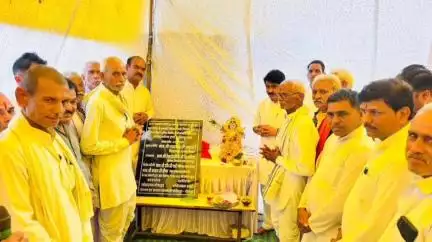अवंतिपुर बड़ोदिया: धौलपुर: विधायक चंद्रवंशी ने ₹428.68 लाख की लागत से सड़क निर्माण कार्य का भूमि पूजन किया