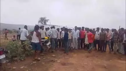 सिंगोली: ग्राम बड़ी में सोलर ऊर्जा प्लांट ने खेतों का रास्ता रोका, ग्रामीणों ने विरोध कर रास्ता खुलवाने की मांग की