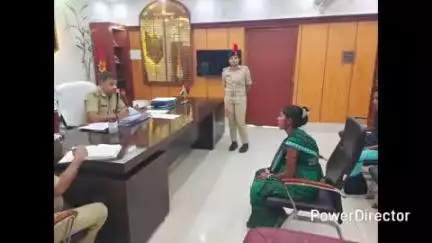 कटिहार: समाहरणालय में SP वैभव शर्मा ने जनसुनवाई कार्यक्रम में फरियादियों से की बात, पाँच आवेदनों पर हुई सुनवाई