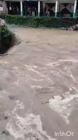 चच्योट: राज के शिवाखड गांव में मूसलाधार बारिश से नाले का जलस्तर बढ़ा, ग्रामीणों में दहशत का माहौल