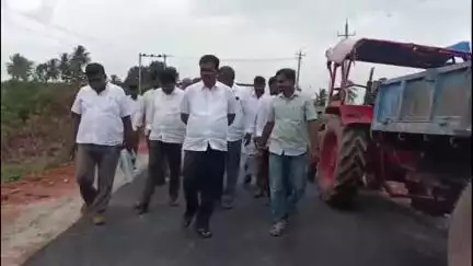 ಚಿಂತಾಮಣಿ: 2 ದಶಕಗಳ ನಂತರ ಕೋಡೇಗಂಡ್ಲು ರಸ್ತೆಗೆ ಡಾಂಬರೀಕರಣ, ಚಾಲನೆ ಕೊಟ್ಟ ಶಿಡ್ಲಘಟ್ಟ ಶಾಸಕ ರವಿಕುಮಾರ್