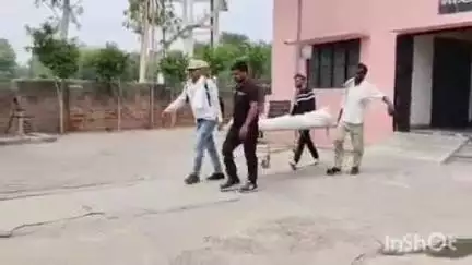 कोल: गांधीपार्क में 40 वर्षीय व्यक्ति की संदिग्ध मौत, परिजनों ने आत्महत्या की जताई आशंका, पुलिस ने शव का कराया PM