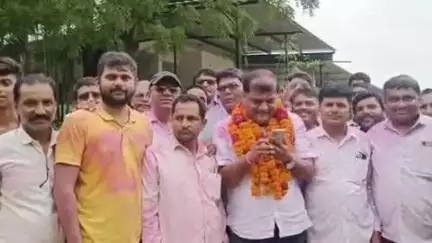 વડાલી: ધામડી ગામે વિજેતા સરપંચ ના વિજય સરઘસમાં કાંકરી ચાળો થતા DYSP, ,PI સહિત નો સ્ટાફ ઘટના સ્થળે પહોંચી મામલો શાંત પાડ્યો.