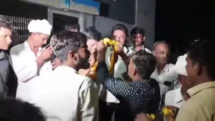ધાનેરા: ધાનેરાની નેનાવા ગ્રામપંચાયત નું રિઝલ્ટ મોડી રાતે આવ્યું. પ્રકાશ ચૌધરીનો વિજય..