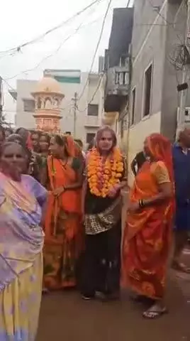 જેસરવા ગામ ના વિજેતા હીનાબેન પુરબીયા