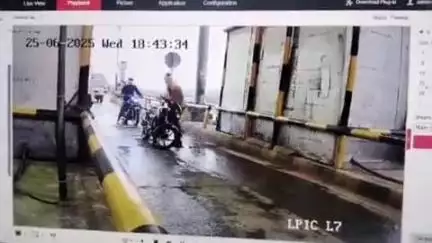 रामपुर बघेलान: ओढ़की टोल प्लाज़ा पर नकाबपोश बदमाशों का हमला, लूटपाट और तोड़फोड़ से फैली दहशत
