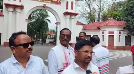 पेसा कानून लागू करने के पक्ष में केंद्र सरकार सुप्रीम कोर्ट और हमारे 5जनजाति द्वारा लगातार अभियान जारी है सरकार...🙏..?